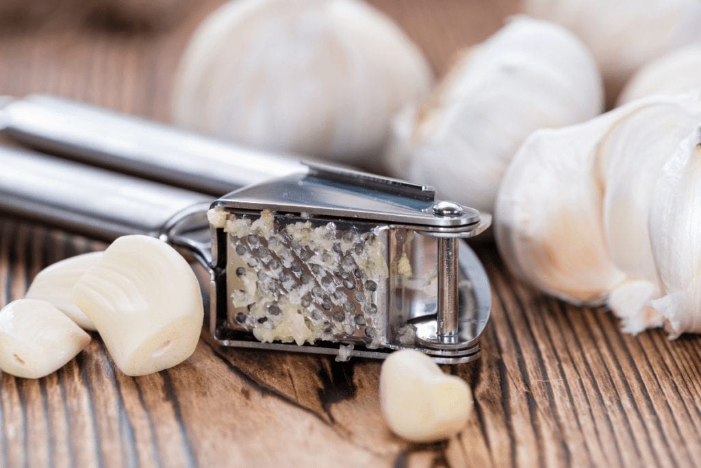 crushed garlic